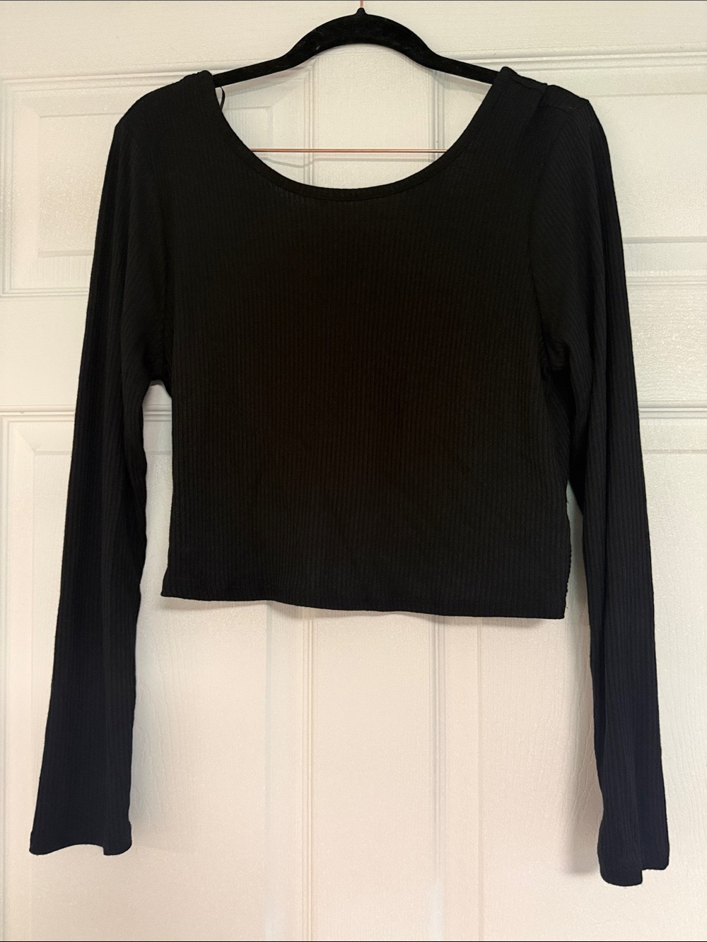 Classic Black Ribbed Long-Sleeve Crop Top
